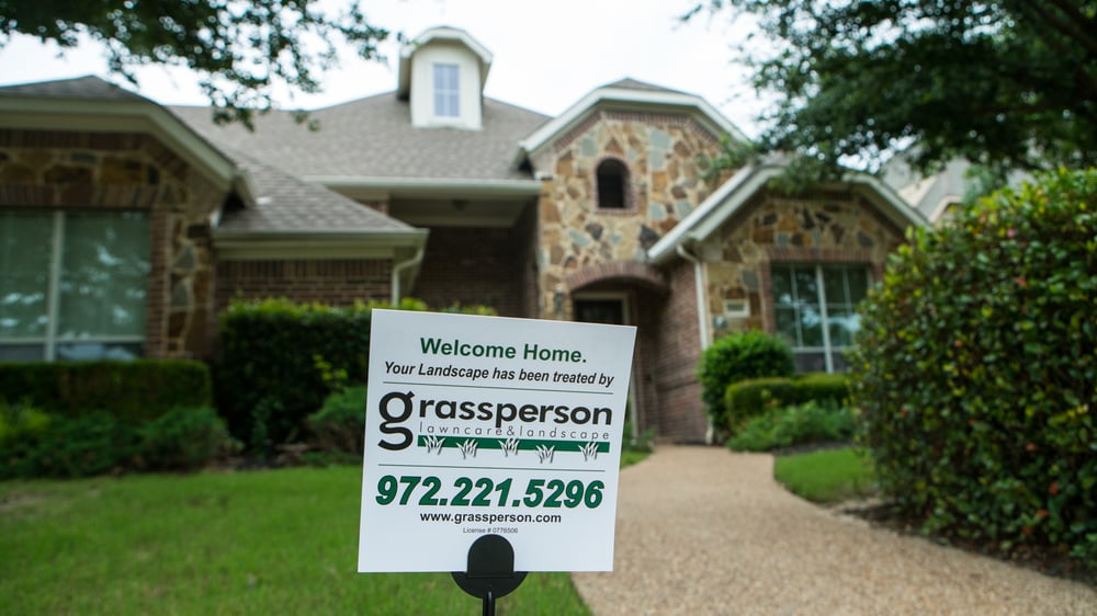 Grassperson sign in lawn