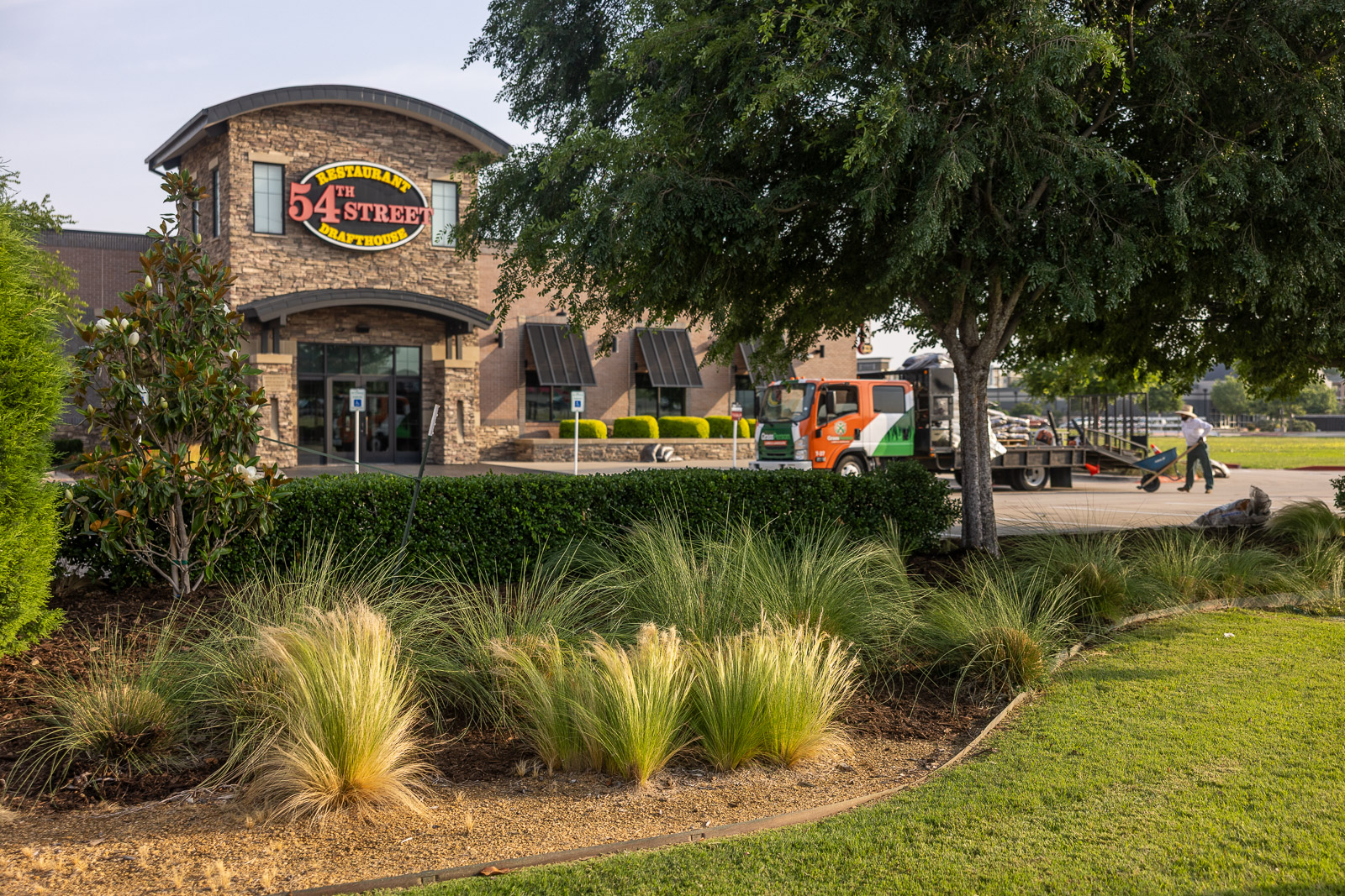 commercial maintenance landscape beds 