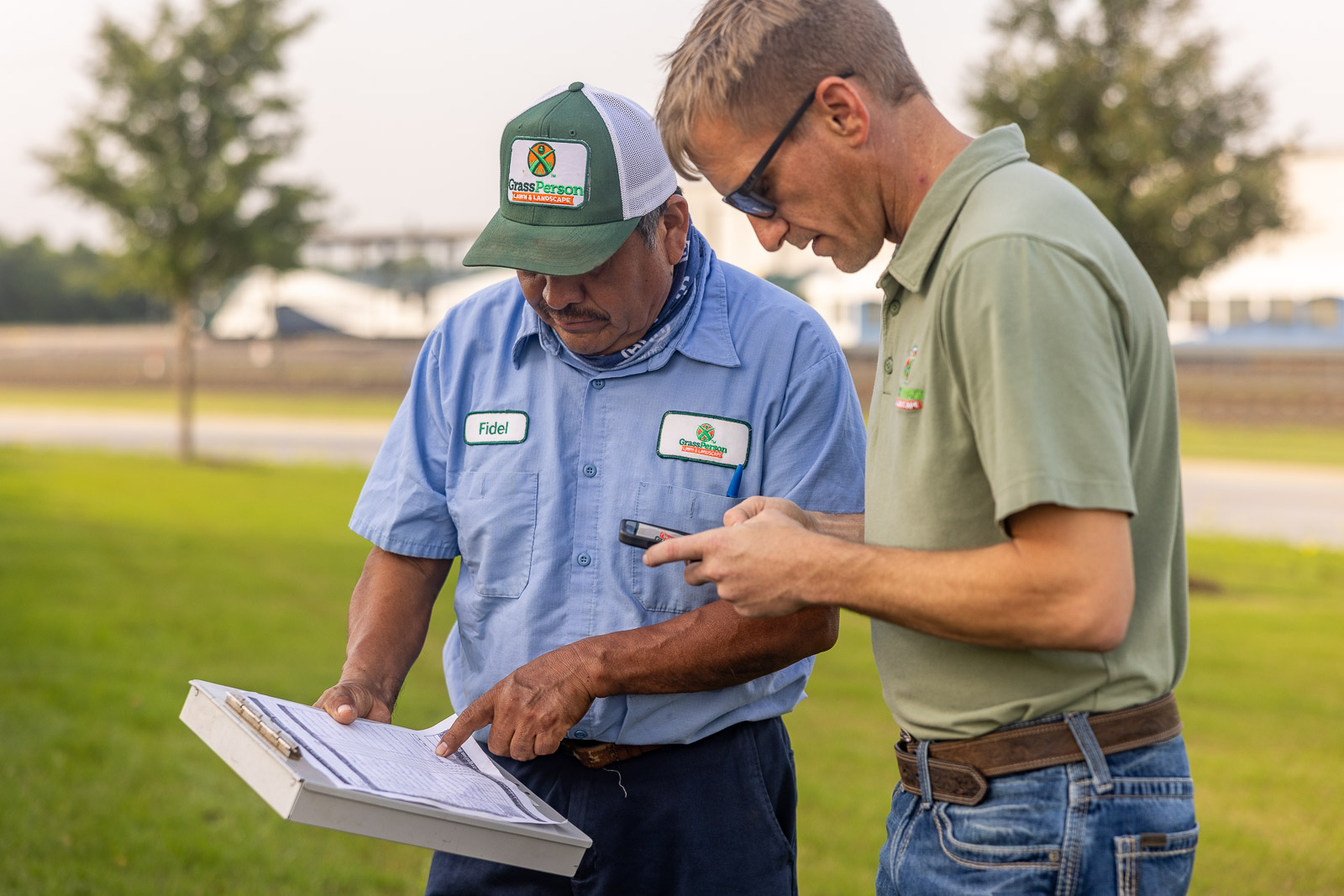 crew and account manager talking  3