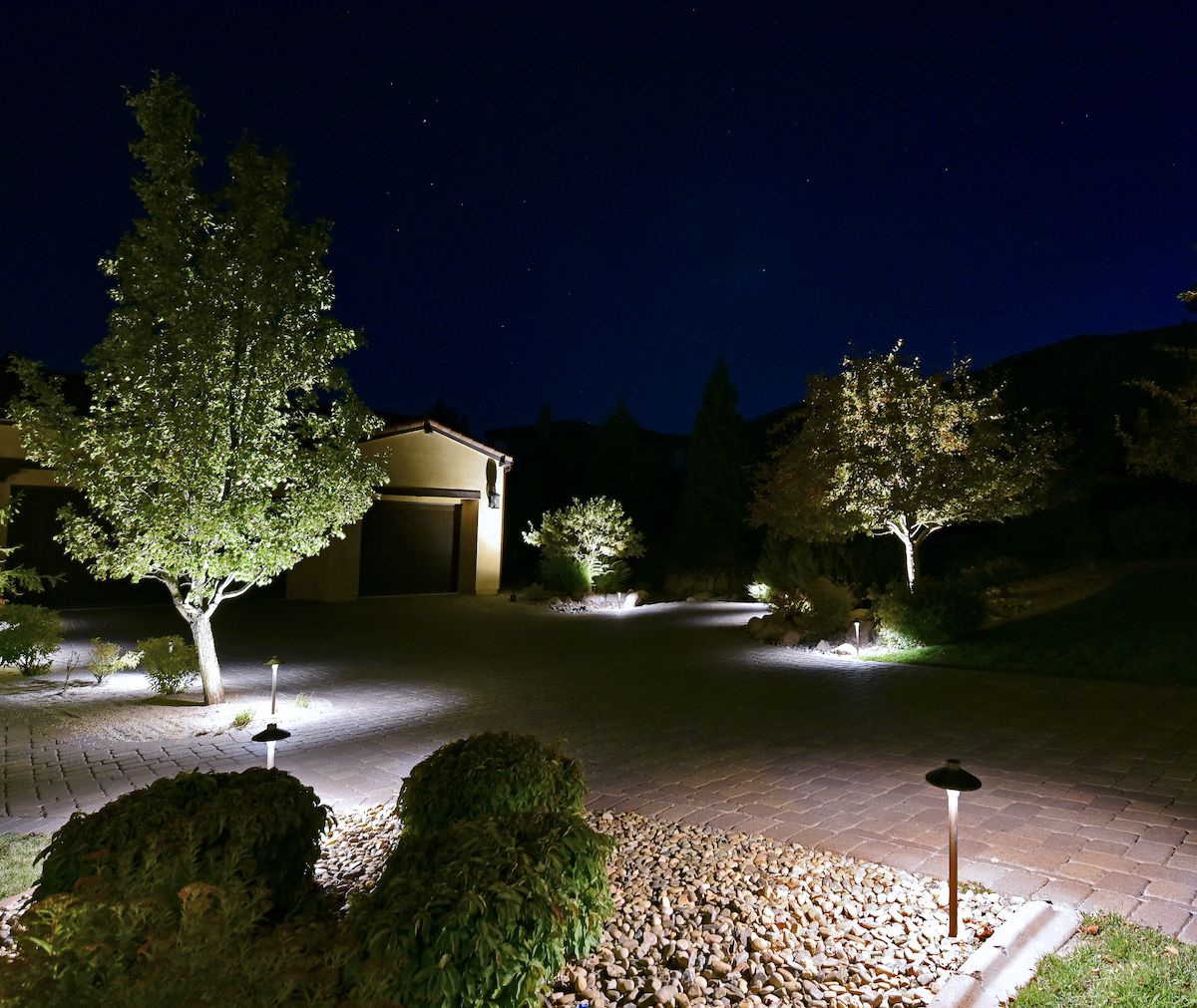 4 Outdoor Walkway Lighting Ideas for Your North Texas Home