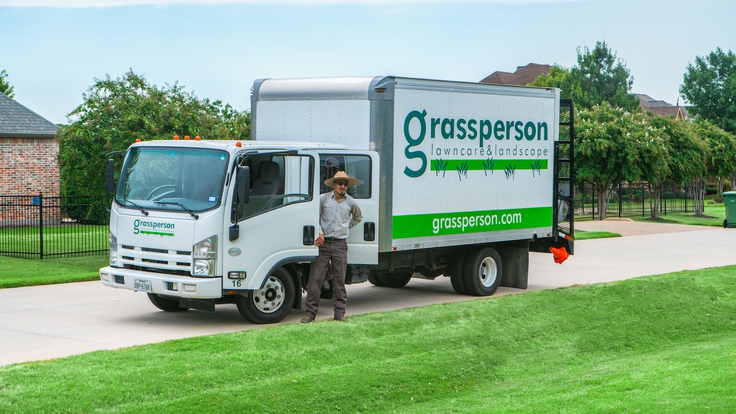 Grassperson vs. Chorbie: Comparing Lawn Services in Frisco, TX
