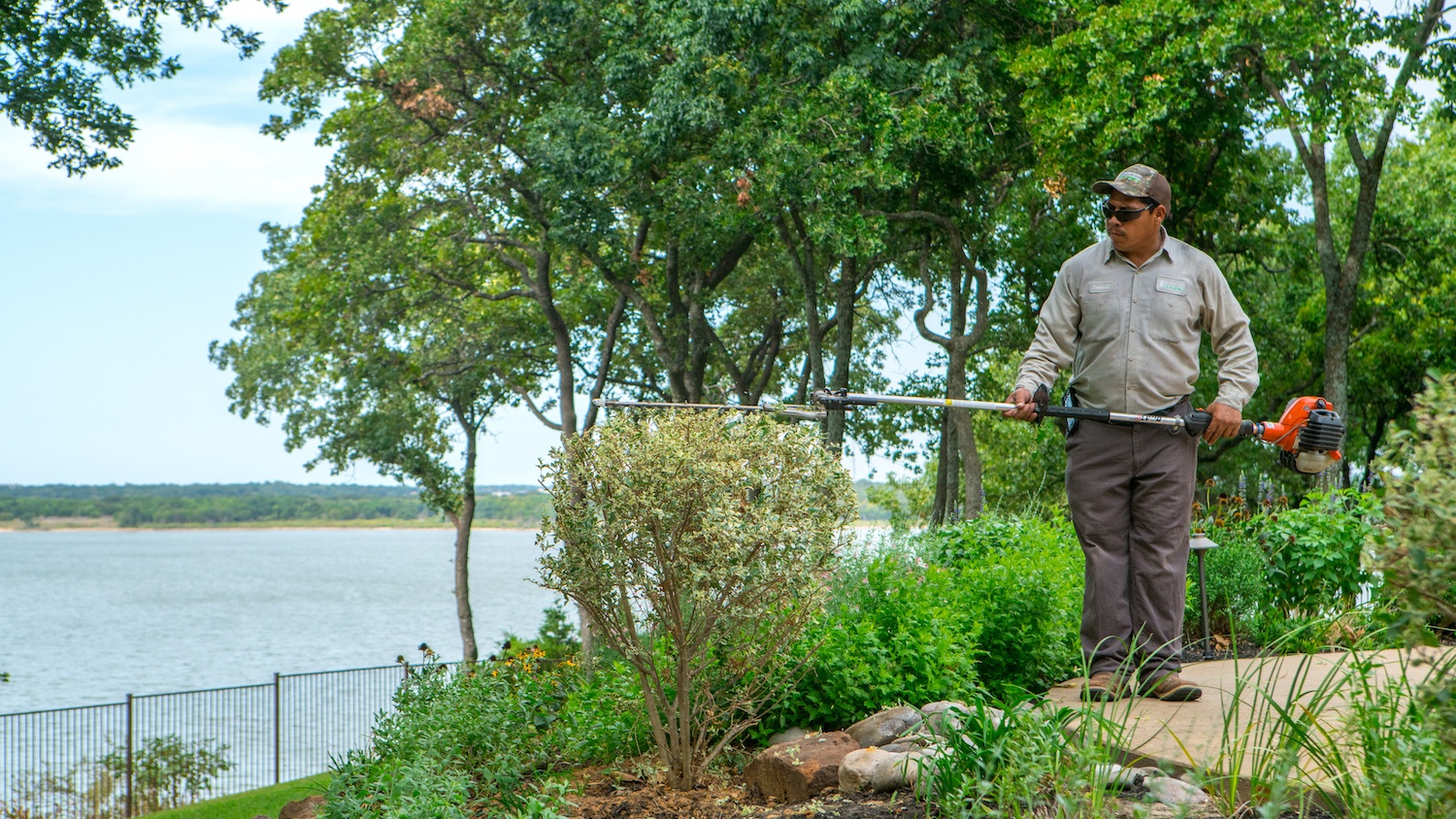 Commercial Landscape Maintenance Calendar for North Texas Properties