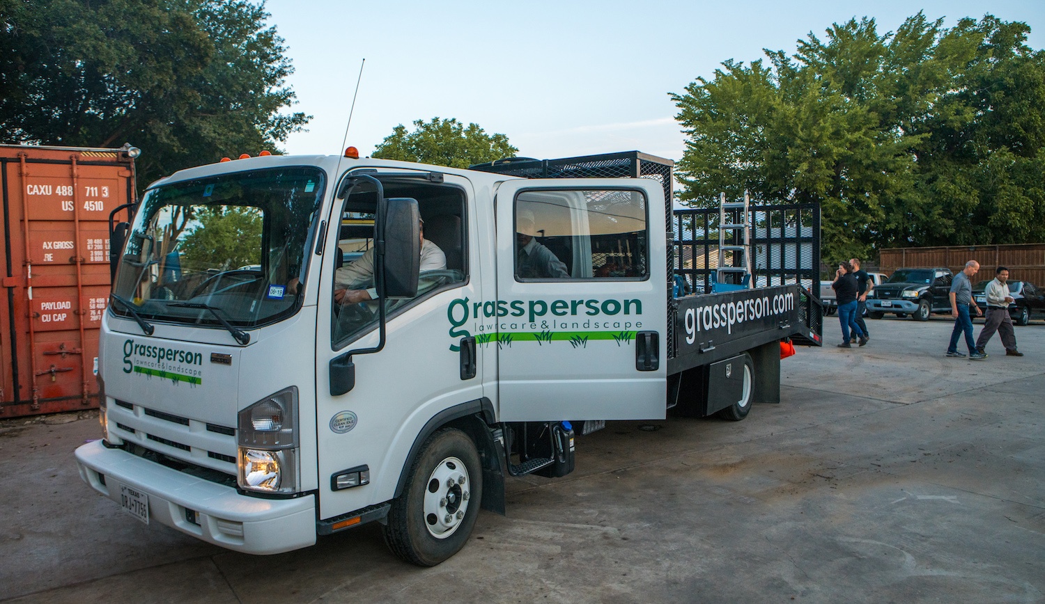 grassperson-crew-truck-14