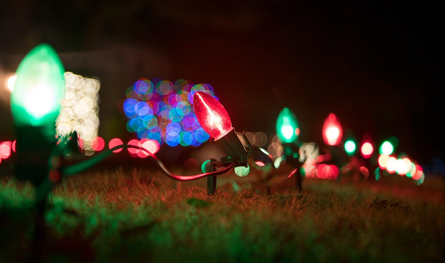 Don’t Forget These 5 Outdoor Holiday Lighting Tips in North Texas